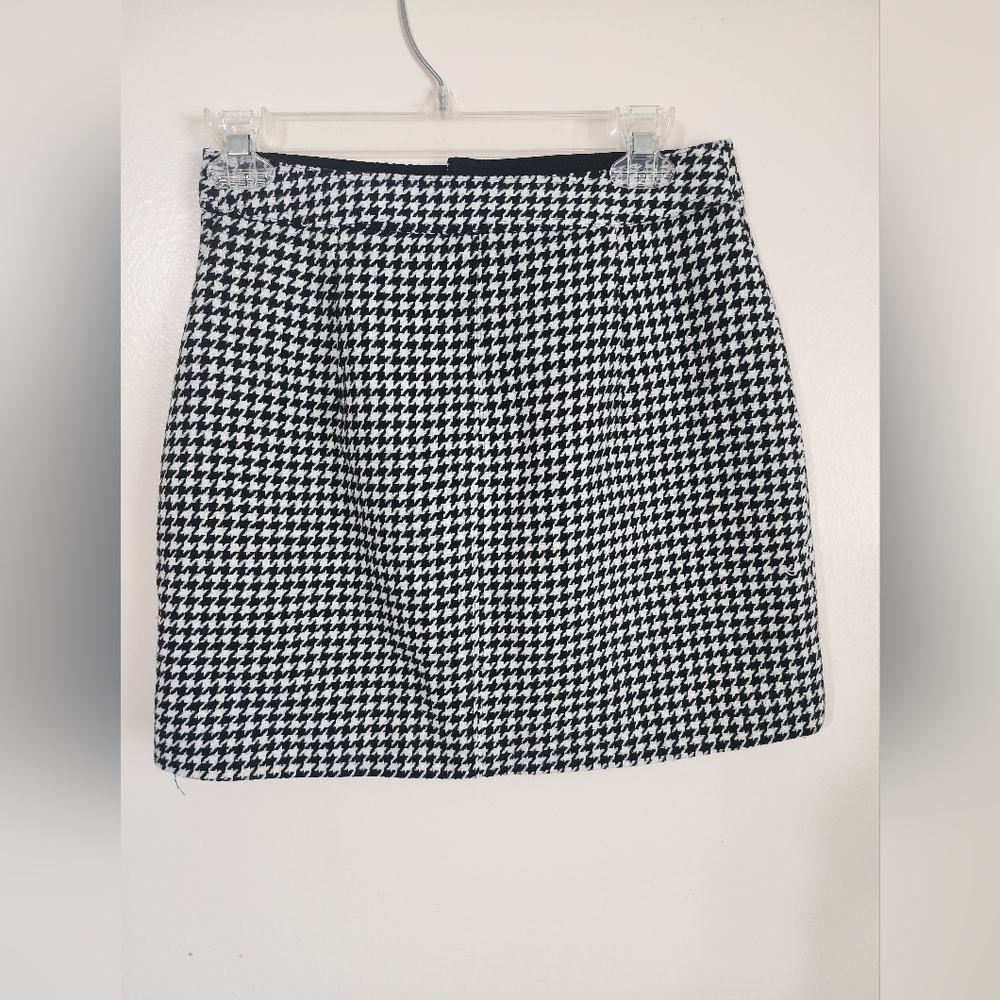 Hollister Black and White Houndstooth Mini Skirt - Picture 2 of 3